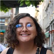 Professeur d'arts plastiques bilingue pour des enfants et des adultes à Paris.